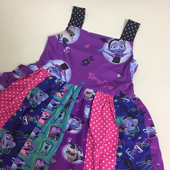 Vampirina Cute Purple Dress - Picture 5 of 6